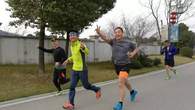 半马比赛请前两天训练,半马赛前业余