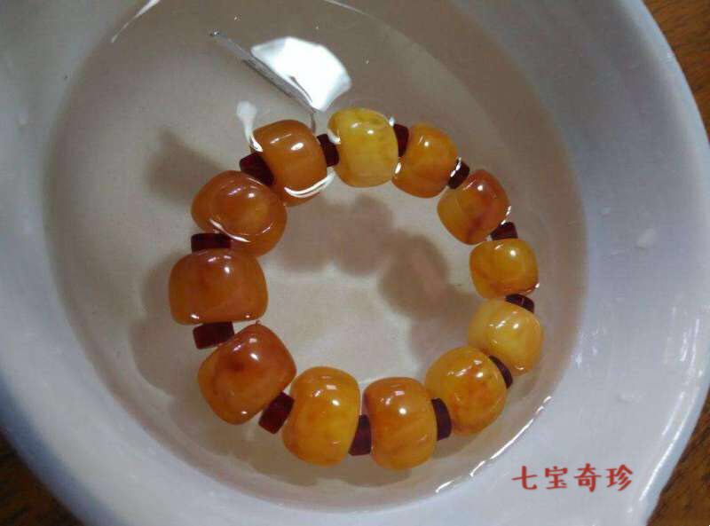 抖音直播卖的蜜蜡为什么那么便宜,蜜蜡纯白单圈比白花单圈便宜