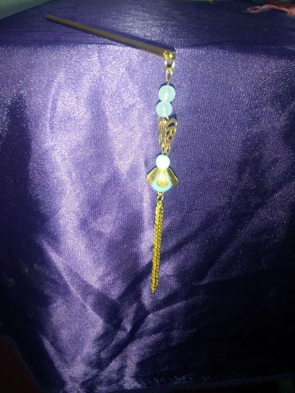 不穿的旧毛衣这样改比扔了强多了,旧毛衣穿出来不好看都可以干啥