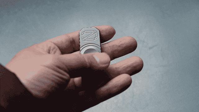 有多种玩法的高科技指尖陀螺,世界级指尖陀螺