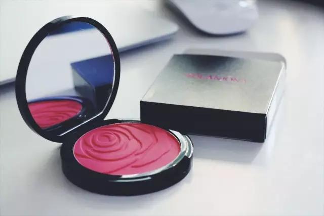 国货性价比高的化妆品,国货新彩妆礼盒开箱价格