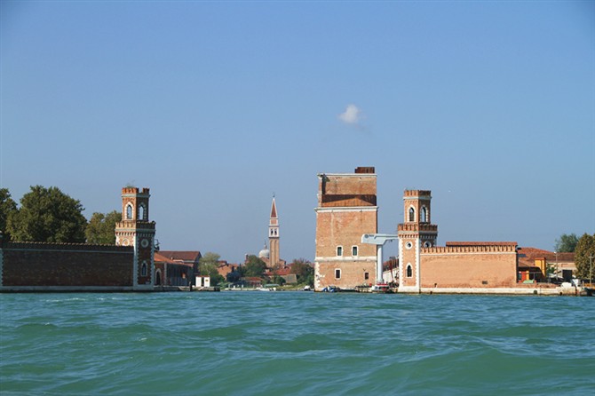 威尼斯景点彩虹岛,威尼斯有哪些美丽的岛屿