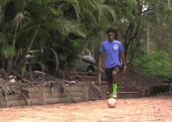 小罗牛尾巴过人gif世界杯,小罗格雷米奥反牛尾巴过人