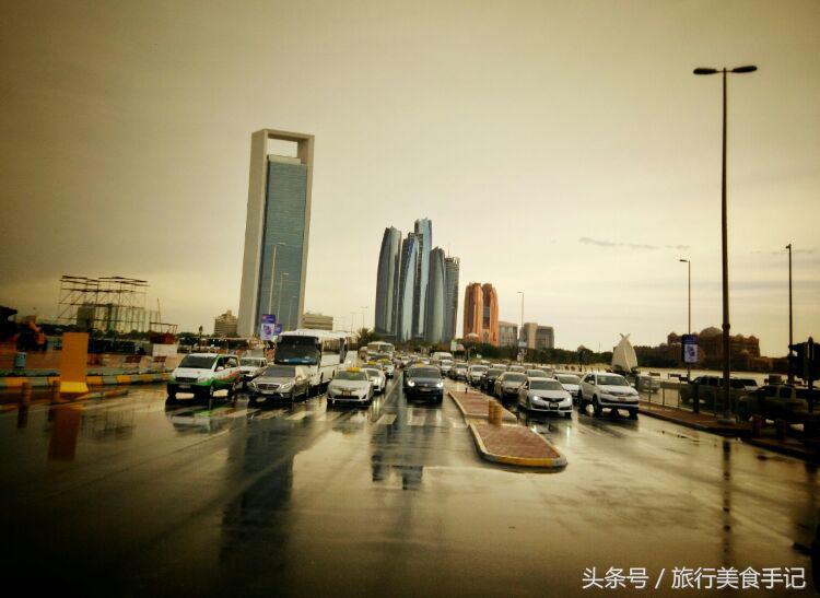 迪拜世界第一富,迪拜的奢华历程