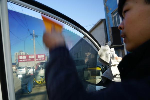 老司机汽车贴膜,老司机和你聊聊汽车贴膜那些事儿