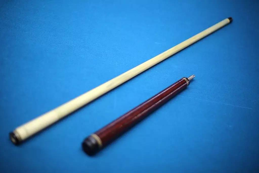 世界台球冠军杨帆,杨帆台球用的什么球杆