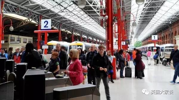 谁让中国人这么壕！伦敦火车站有普通话广播了，全英首创！