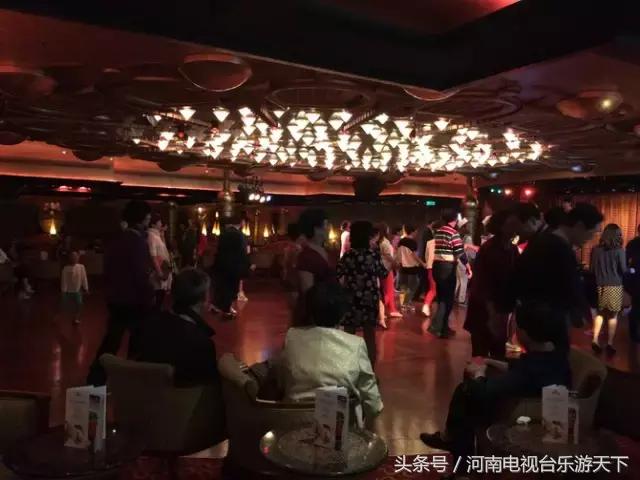 游轮发生什么事,游轮上的夜生活