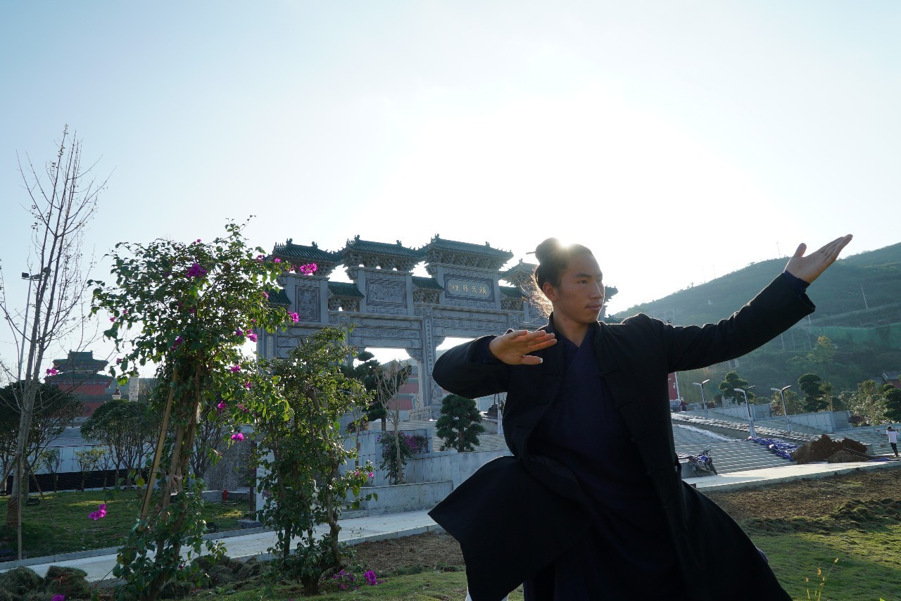 春风十里，不如谈剑锋的“准时打卡机”