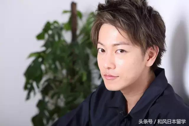 佐藤健生活中究竟是个什么样的人,佐藤健被评为最想拥有的容貌之一