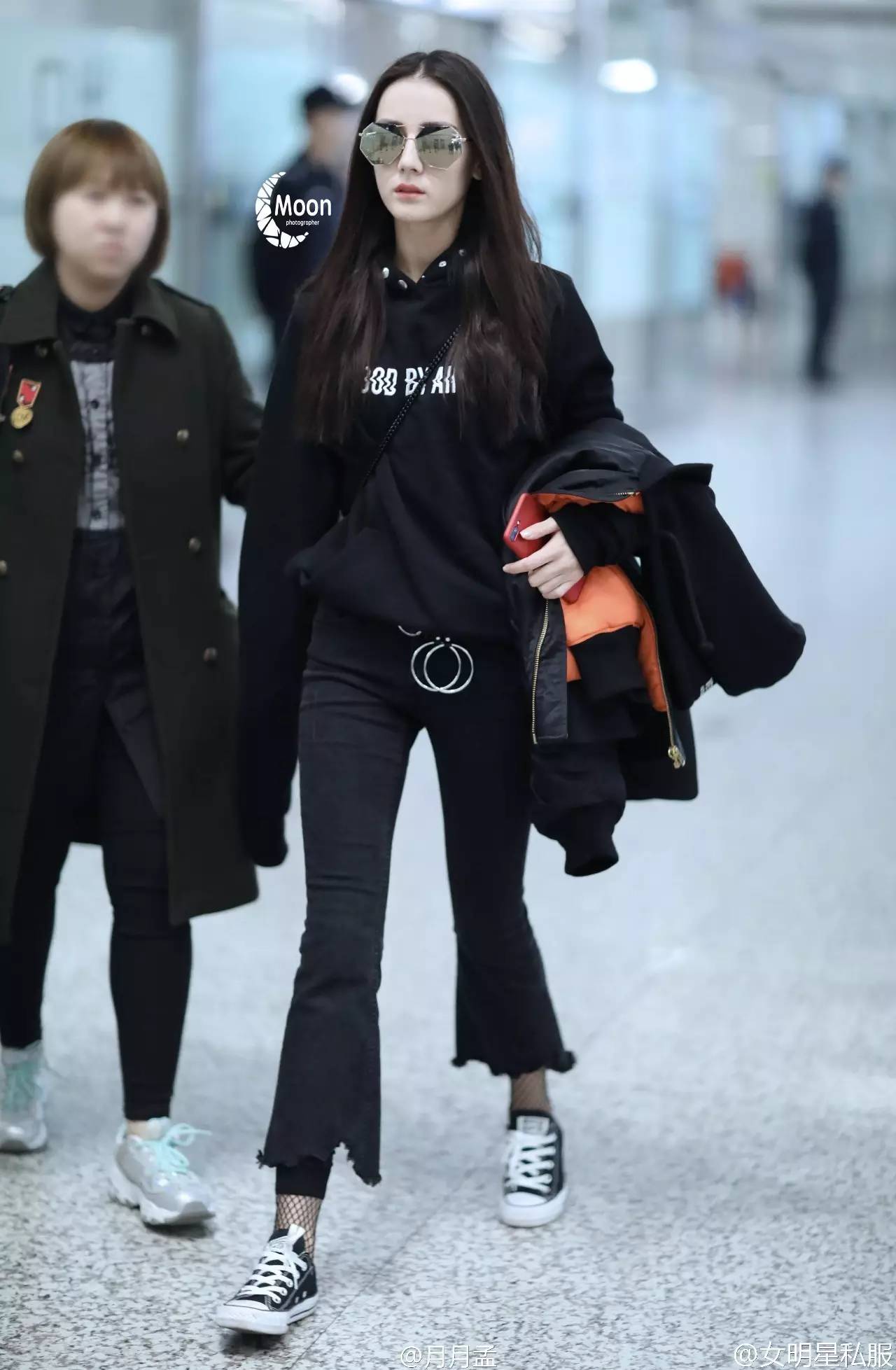 迪丽热巴私服穿搭最近,迪丽热巴最近大衣时尚穿搭