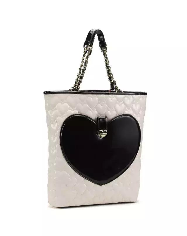 这几款包包让你美腻一个冬季,这几款包包让你一包背进时尚圈