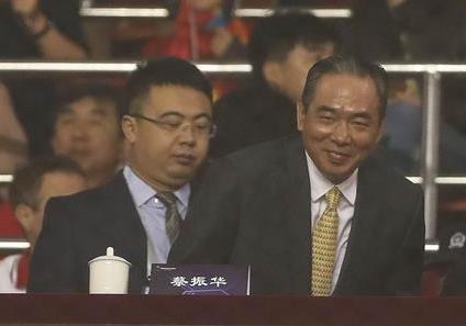 蔡振华抵达长沙！携张剑以及林晓华现场督战！助威国足！