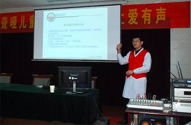 潍坊这家医院的志愿者太牛了！聋哑儿童也感受到了满满的爱……