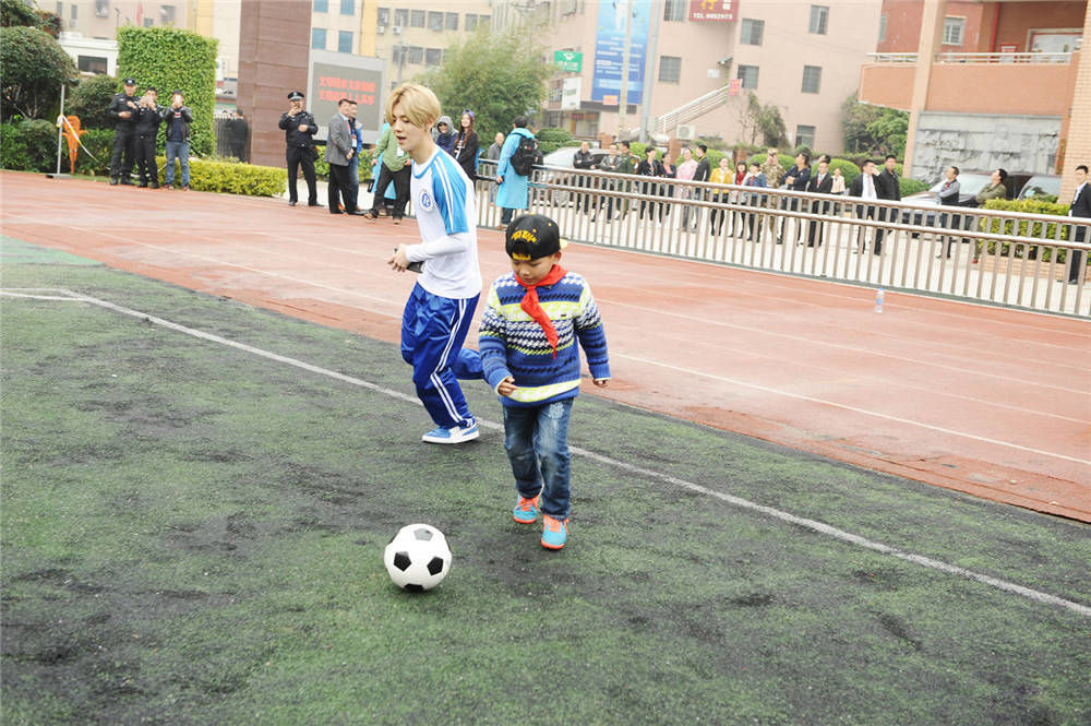 170322历史上的今天，鹿校草厦门录制跑男