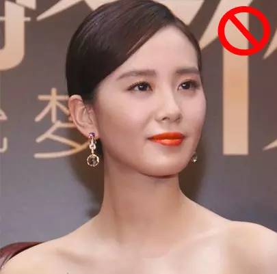 《“明星色”教科书》致口红色号选择困难症晚期患者｜八公举