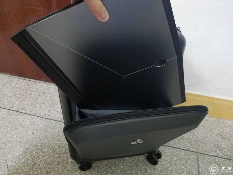 外星人笔记本屏幕边框有缝隙,外星人电脑边框缝隙