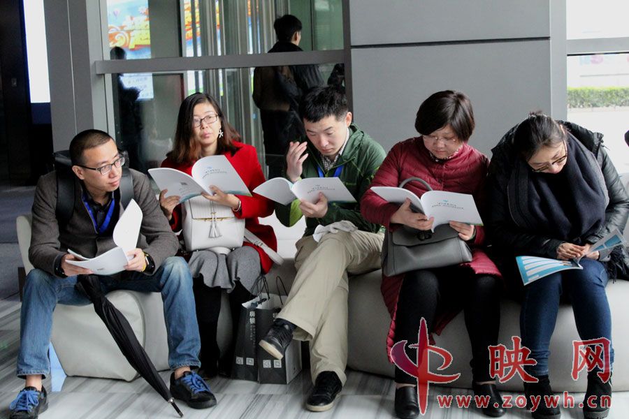 全国各高校老师和企业家们共赴北京威爱教育-HTCVIVE公司参观虚拟现实研究中心地