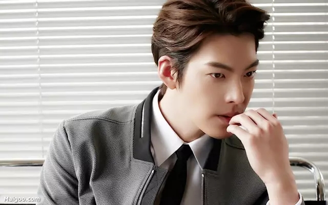 手臂上的白头粉刺怎么去除,黑头白头粉刺怎么彻底去除