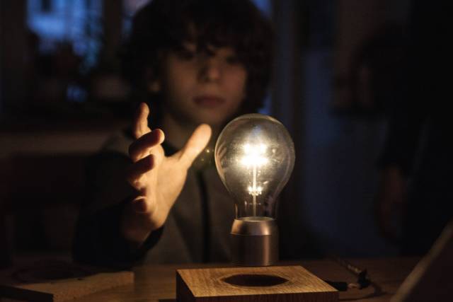 刷爆了台湾Geek圈，这盏灯到底有什么秘密？