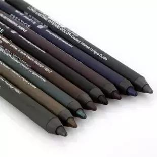 夏季眼部皮脂出油，哪支眼线笔更持久？