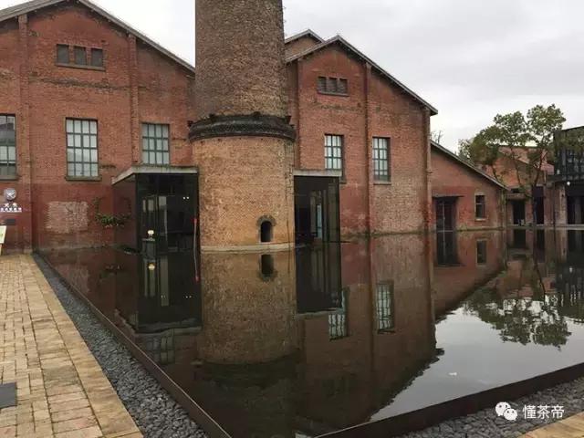 世界瓷都的茶具,漫游世界美景文章