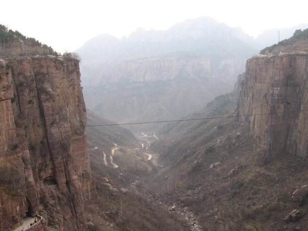 惊魂末班车小说,旅游大巴遇险小说