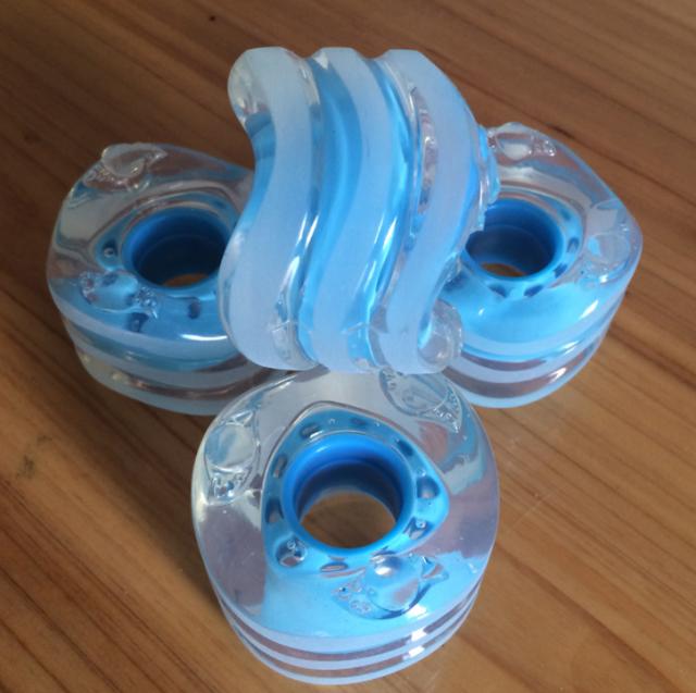 滑板新手学习滑板问题,新手玩滑板全部东西都要买什么