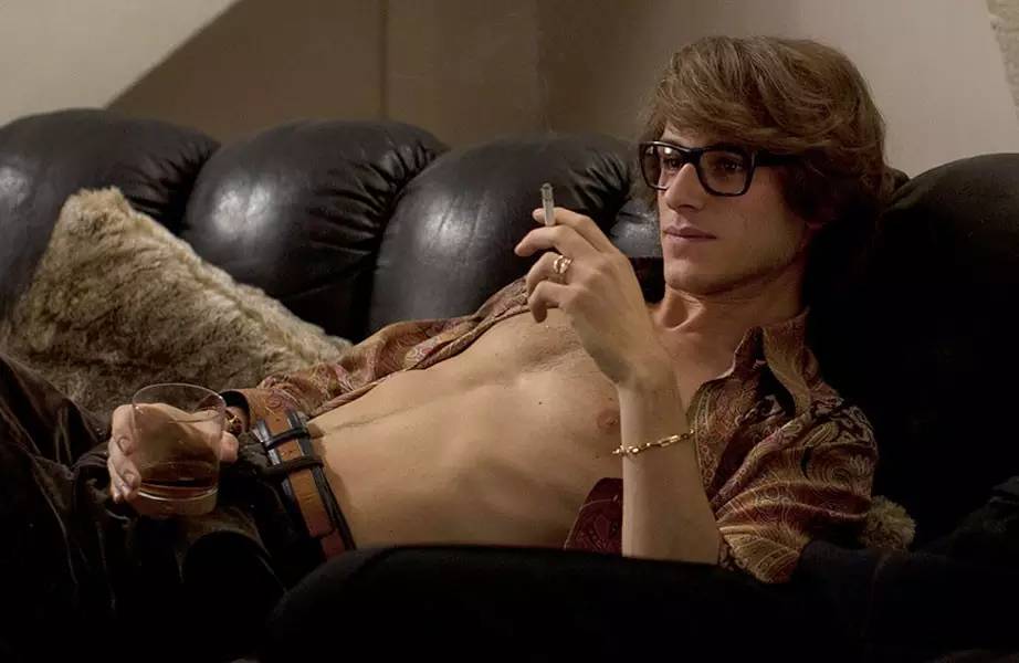 让男朋友买冬天第一个口红,想让男朋友买ysl口红