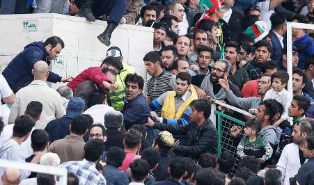 中国男足2018年世预赛对伊朗经历,伊朗男足2-1战胜日本男足