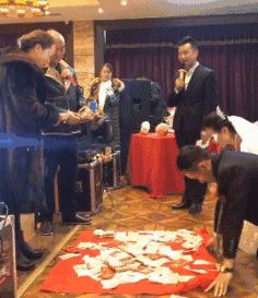 下雨天发个幽默朋友圈视频,下雨天发个幽默句子