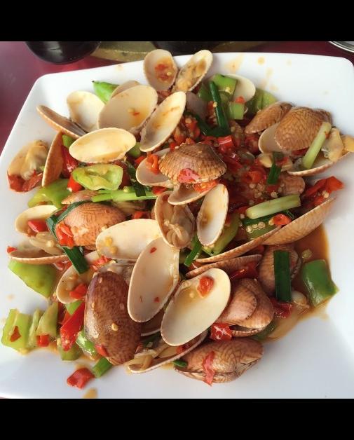 三亚亚龙湾攻略与火车头万人海鲜广场吃海鲜