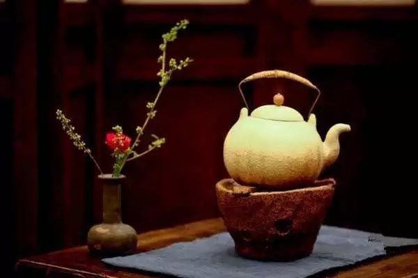 茶传媒专访｜你充满无力感？花精仙子王慕龄帮你激活人生