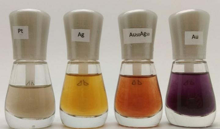 黄金指甲油是怎么做成的,普通指甲油如何做琥珀色