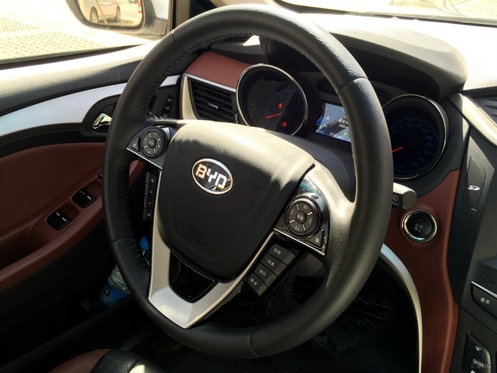 14万公里比亚迪g5,2万多比亚迪g5