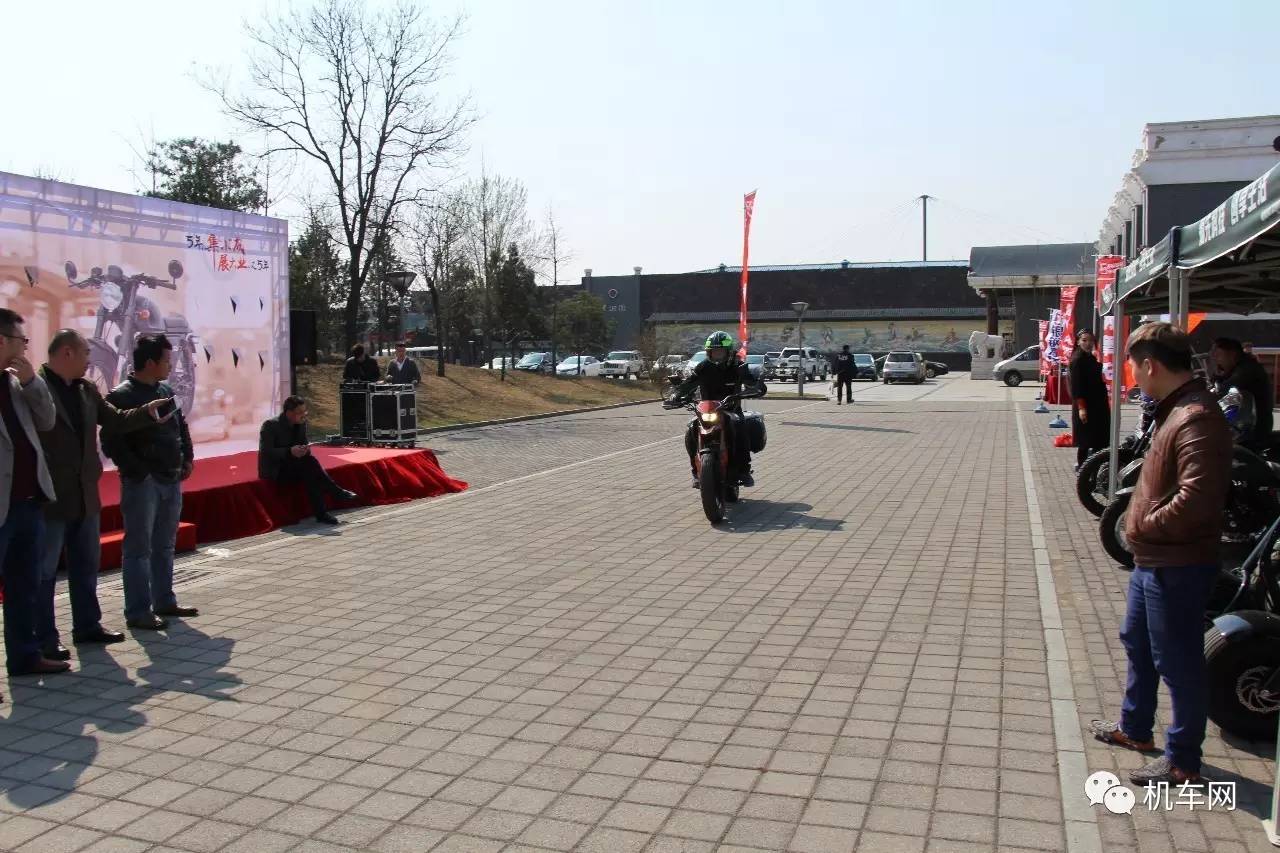 银钢200拿铁新车,银钢500新车多少钱