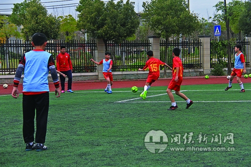 传播体育文化弘扬体育精神,传播足球文化