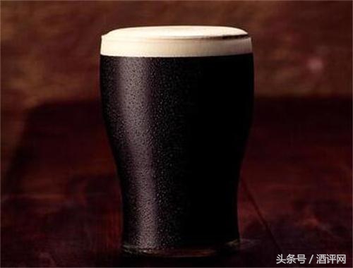 黄啤白啤黑啤生啤哪个不苦,黑啤黄啤鲜啤