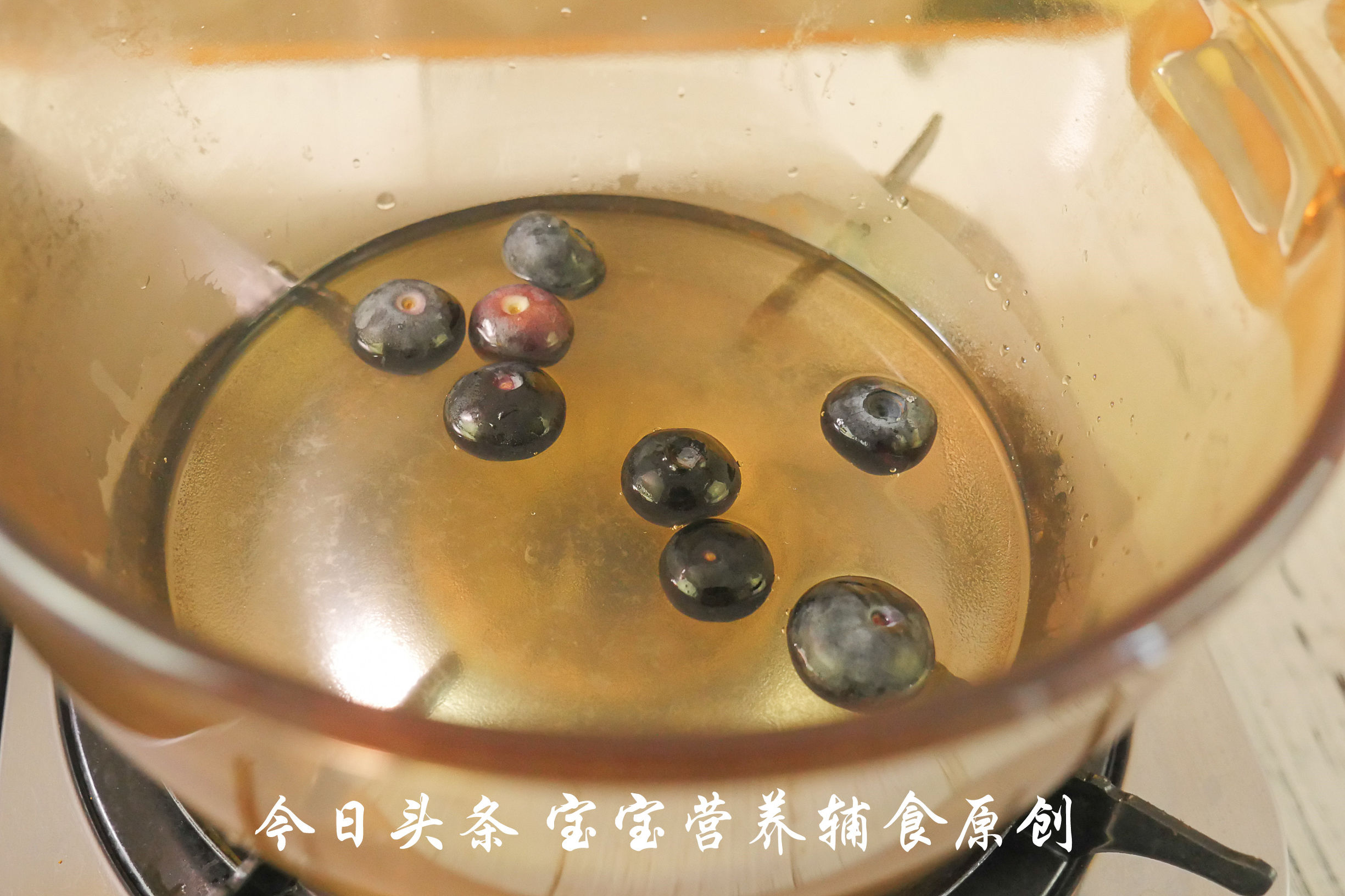 别让宝宝被便秘困扰,治疗8个月宝宝便秘的5款食谱