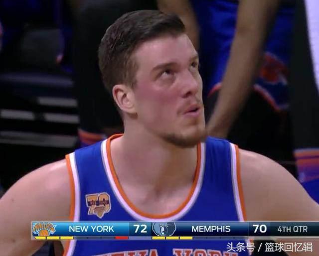 好疼！奥奎因巨掌“怒扇”队友一巴掌，队友半边脸都红了！