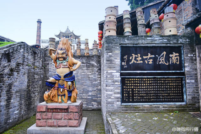 佛山石湾公园马桶瀑布,最奇葩的景点马桶瀑布