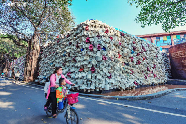 佛山石湾公园马桶瀑布,最奇葩的景点马桶瀑布