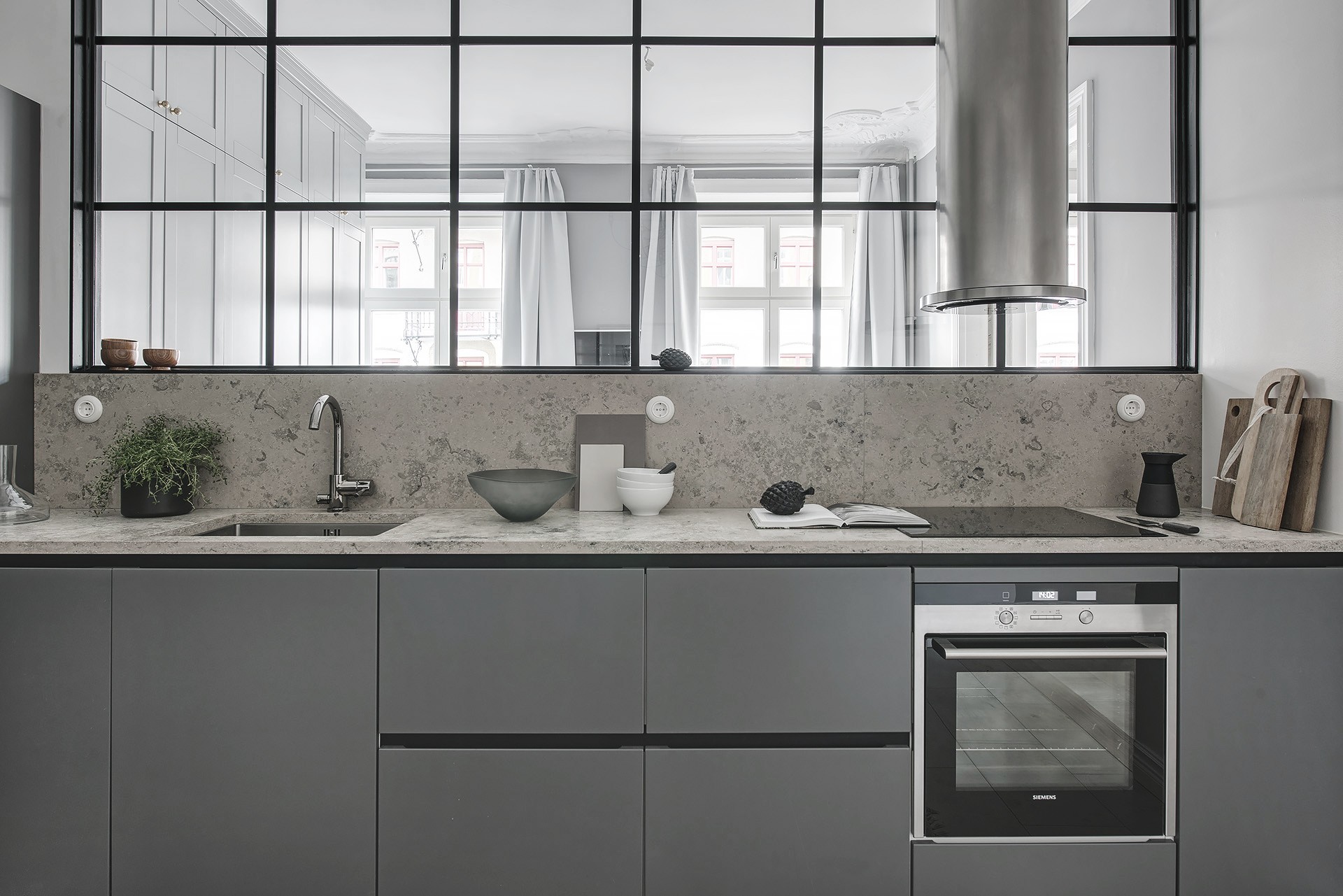 浅灰房门效果,浅灰色木门全屋设计