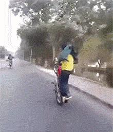 野生黄鳝会咬人吗,黄鳝怎么抓不咬人