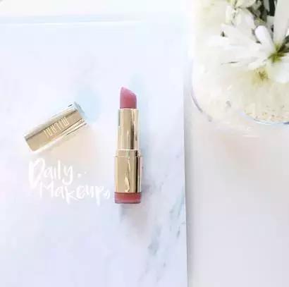 种草秋冬必备滋润口红,种草一款好用的唇膏