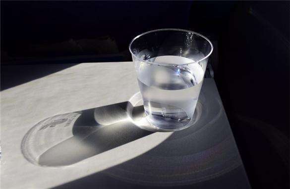 皮肤很干燥怎么办最有效,吃什么对皮肤干燥有好处