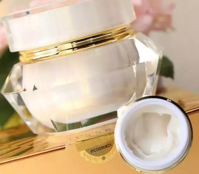 香港化妆品有没有假货,为什么香港版的化妆品要便宜