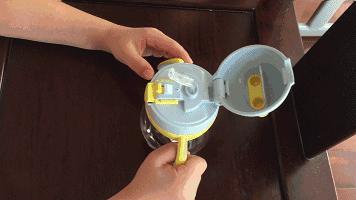 如何解决孩子不会用杯子喝水,孩子不爱喝水买什么样的杯子