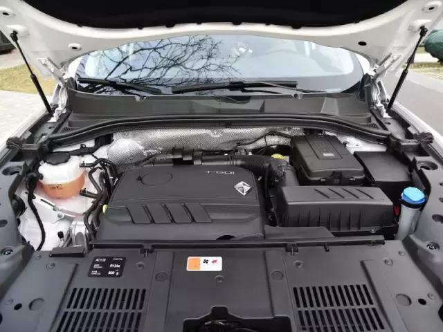 宝沃bx7两驱好还是四驱好,宝沃bx7四驱真实感受