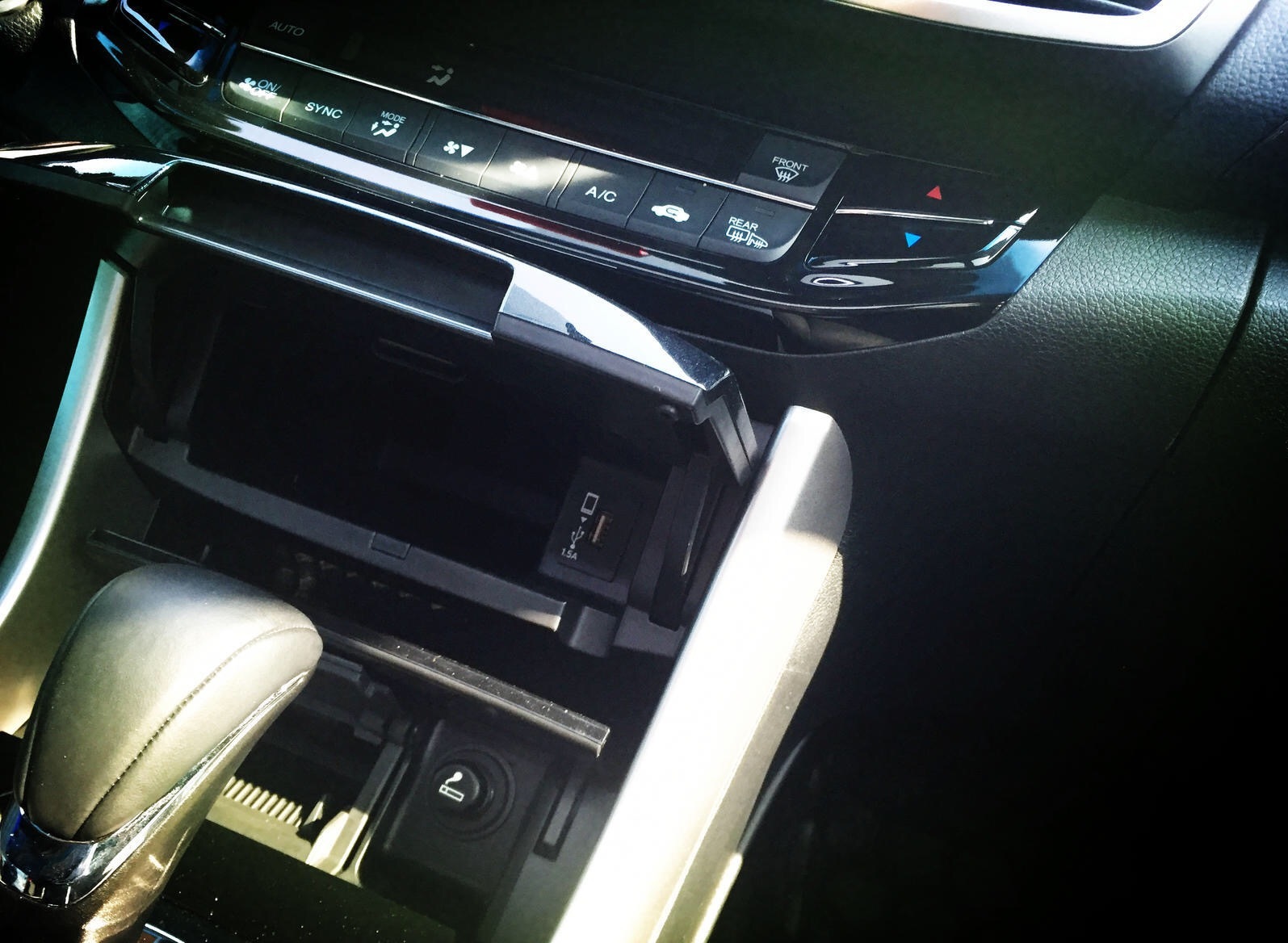 本田雅阁2016款第九代落地多少钱,2016款本田雅阁属于第几代